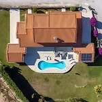Casa Branca I Geraeumiger Rueckzugsort Fuer 12p By Interhome بيت للعطل Ribamar (Lourinha)