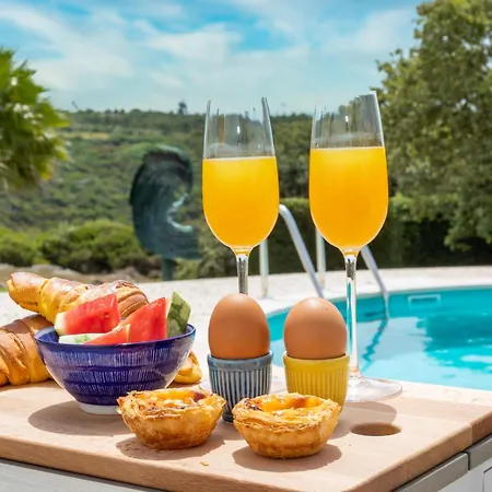 Casa Branca I Geraeumiger Rueckzugsort Fuer 12p By Interhome *