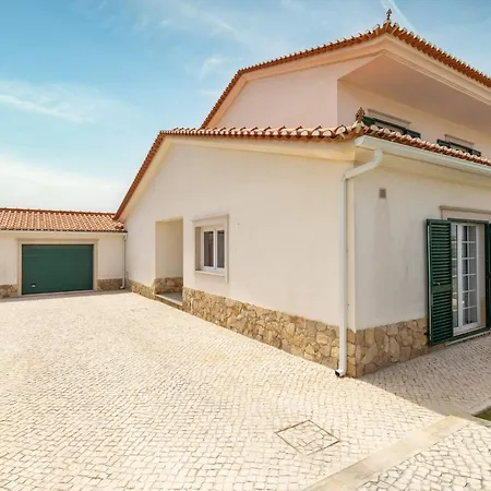 Casa Branca I Geraeumiger Rueckzugsort Fuer 12p By Interhome *