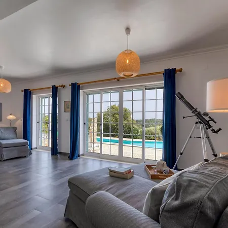 Casa Branca I Geraeumiger Rueckzugsort Fuer 12p By Interhome