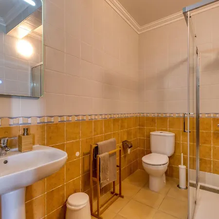 Casa Branca I Geraeumiger Rueckzugsort Fuer 12p By Interhome Tatil Evi