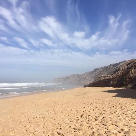 Casa Branca I Geraeumiger Rueckzugsort Fuer 12p By Interhome Ribamar (Lourinha)