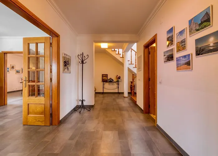 Casa Branca I Geraeumiger Rueckzugsort Fuer 12p By Interhome *