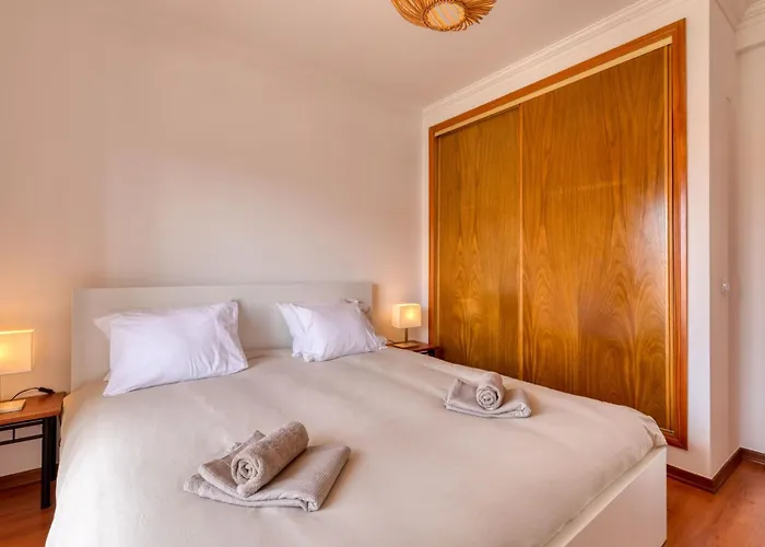 Casa Branca I Geraeumiger Rueckzugsort Fuer 12p By Interhome Hébergement de vacances