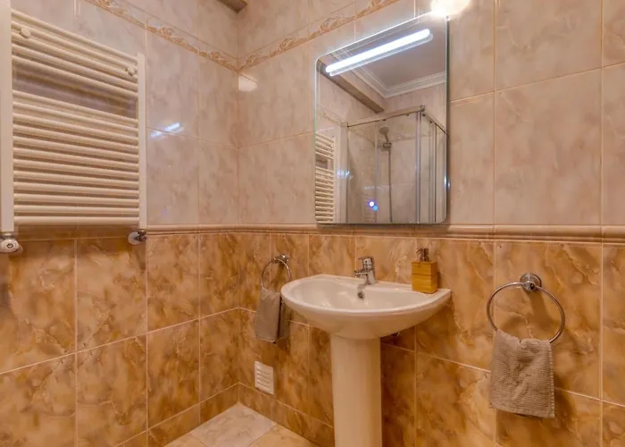 Casa Branca I Geraeumiger Rueckzugsort Fuer 12p By Interhome Hébergement de vacances *